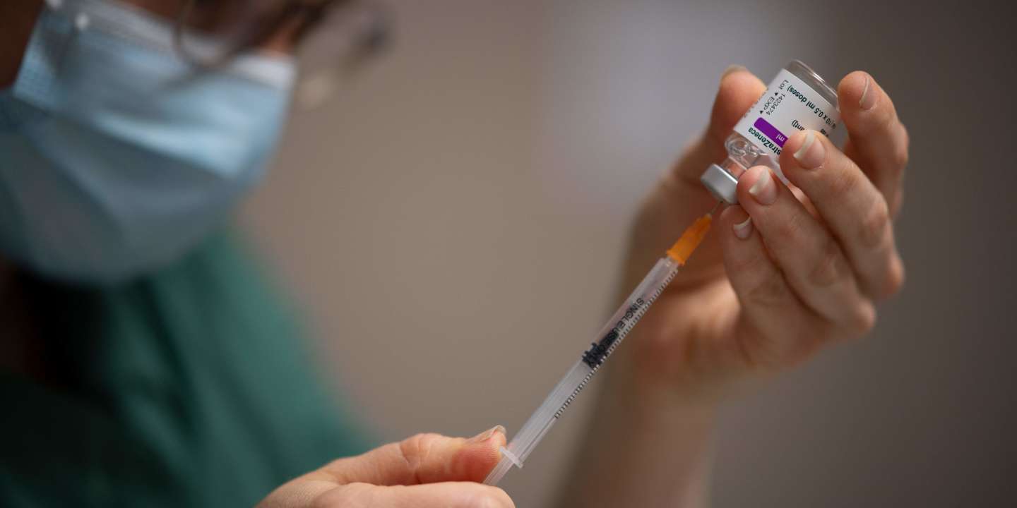 Vaccin d’AstraZeneca : la famille d’une victime de thrombose porte plainte pour obtenir des « éclaircissements »