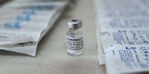 Vaccins contre le Covid-19 : « Aux laboratoires de prouver que leurs intérêts bien compris rejoignent ceux du bien commun »