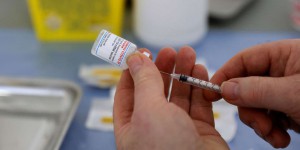 Covid-19 : en Moselle, les médecins et pharmaciens vaccinent déjà avec Moderna