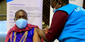« Il faut des campagnes de vaccination contre le Covid-19 adaptées aux réalités africaines »