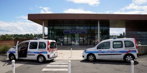 Des centres de vaccination contre le Covid-19 vandalisés en Isère et dans les Pyrénées-Atlantiques