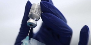 Covid-19 : les essais de phase 3 des vaccins sont-ils terminés « depuis des mois », comme l’affirme Olivier Véran ?