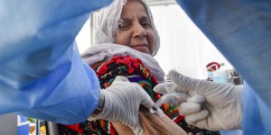Covid-19 : l’Algérie veut donner un coup d’accélérateur à la campagne de vaccination