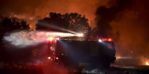 Incendies en Méditerranée : des villages flambent aux portes d’Athènes