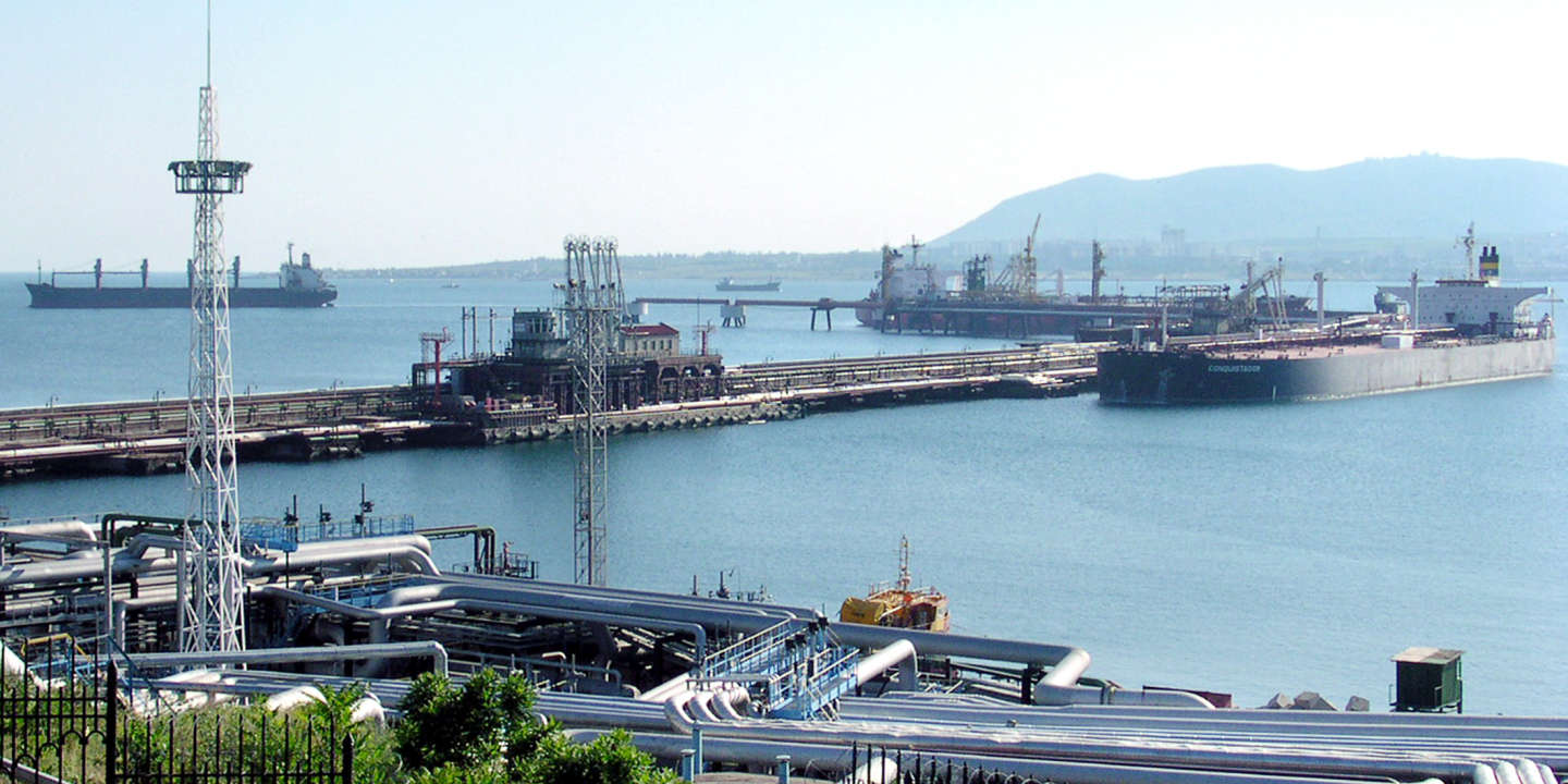 Russie : fuite de pétrole importante lors du chargement d’un bateau, en mer Noire