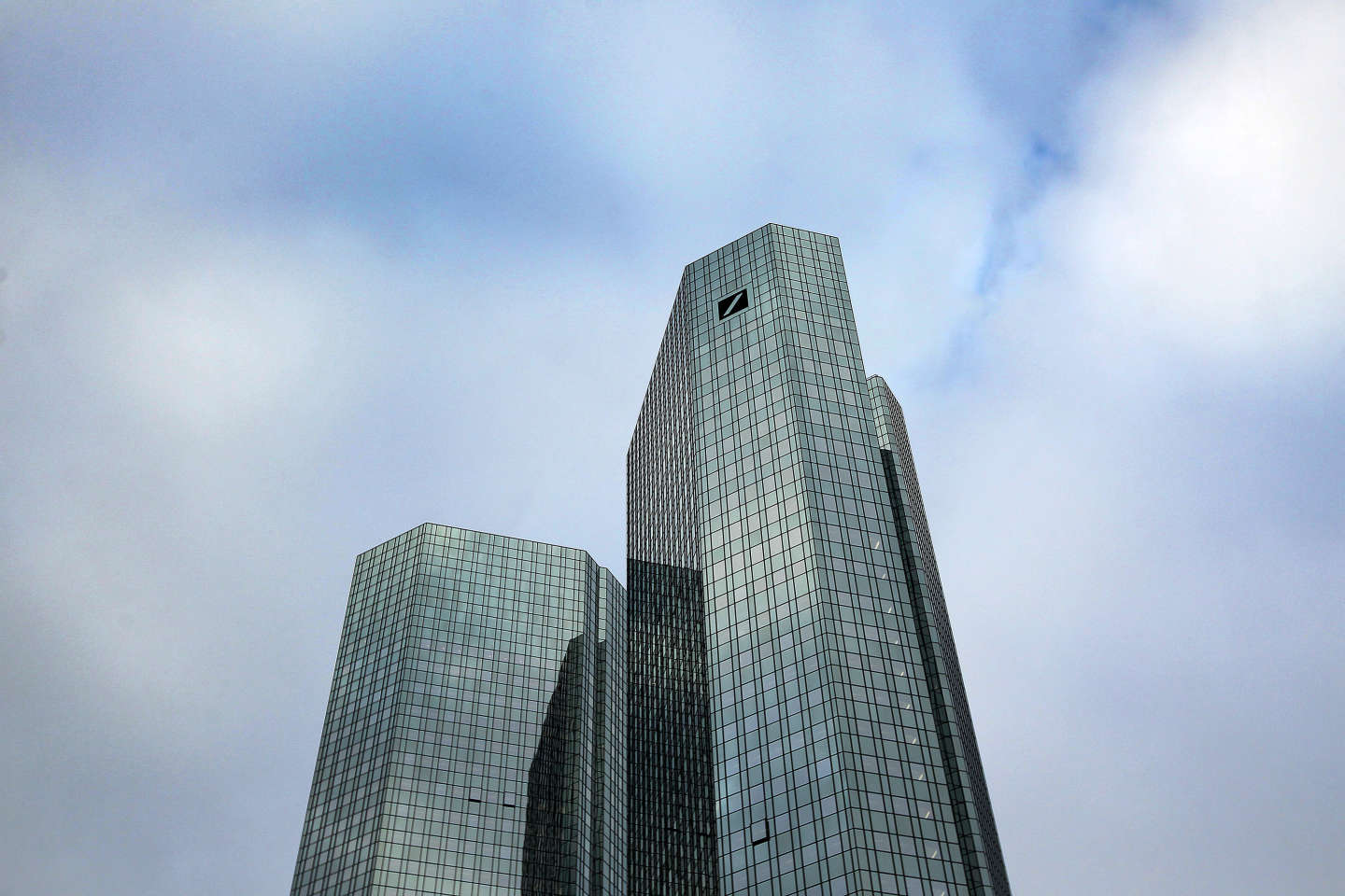 Perquisitions chez Deutsche Bank, soupçonnée de « greenwashing » en Allemagne