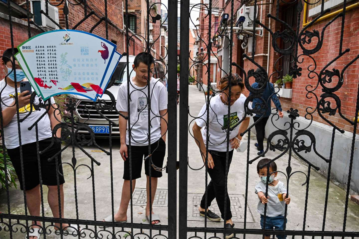 A Shanghai, un début de retour à la vie après deux mois de confinement drastique