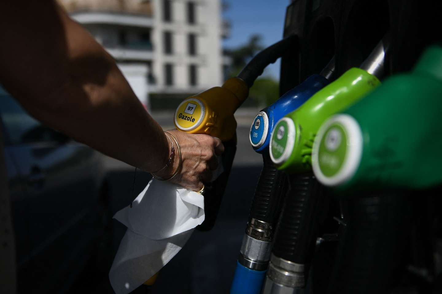 TotalEnergies annonce de nouvelles baisses du prix du carburant jusqu’à la fin de l’année