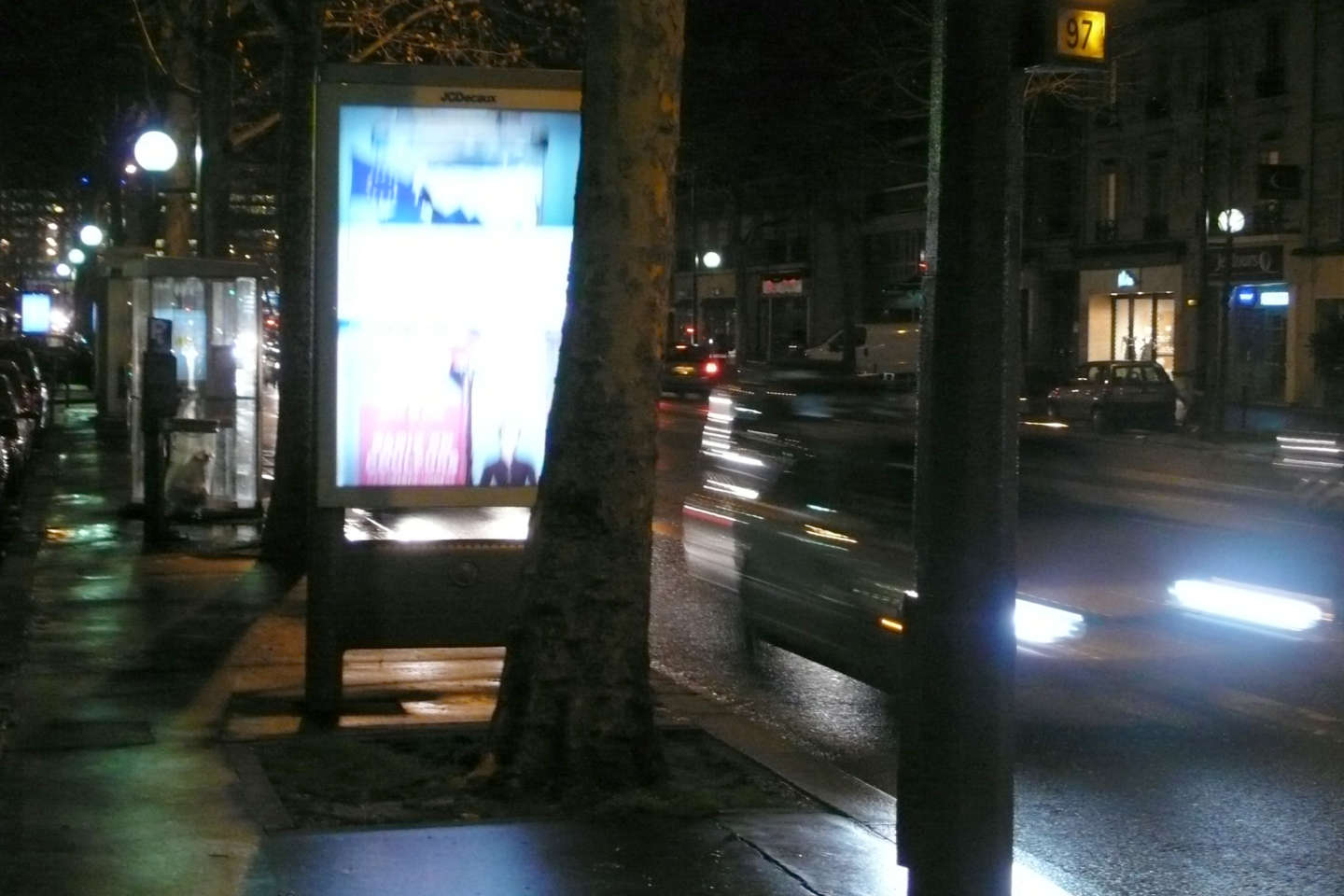 Les publicités lumineuses interdites entre 1 heure et 6 heures partout en France