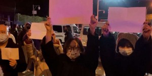 Feuilles blanches, slogans contre le président, arrestations : les images des manifestations en Chine contre la politique « zéro Covid »