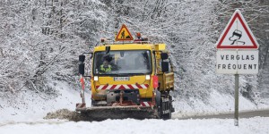 Vigilance orange neige et verglas pour trente-trois départements de la moitié nord de la France