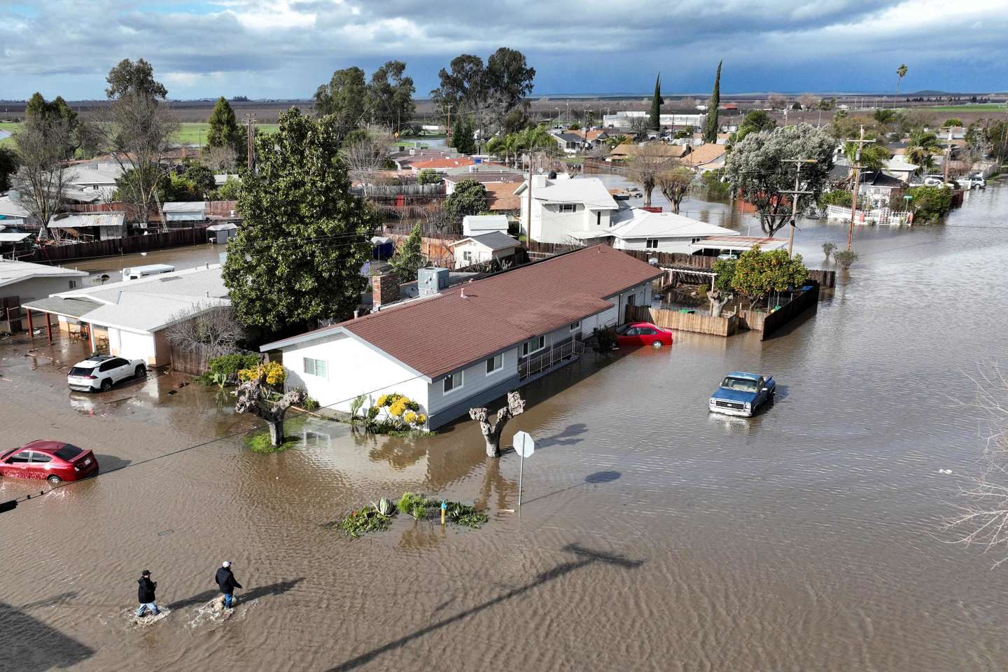 En Californie, une vague de tempêtes fait dix-sept morts, un enfant de 5 ans disparu