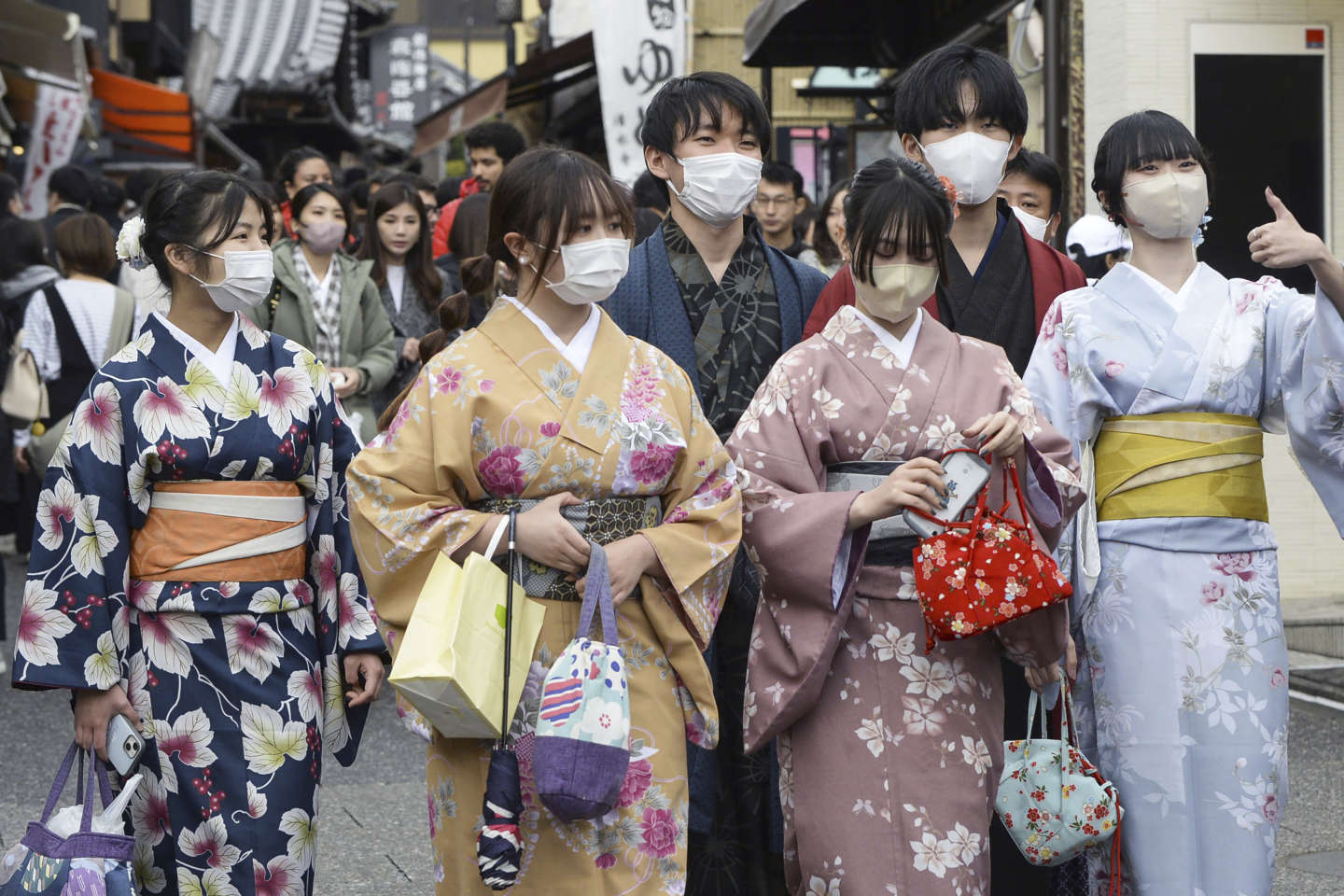 Au Japon, le masque toujours très usité malgré la fin des recommandations gouvernementales