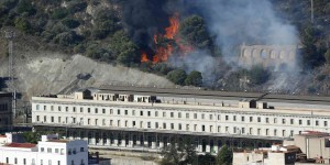 Espagne : un incendie à la frontière avec la France menace plus de 2 500 hectares