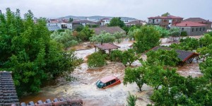 Après les incendies, la Grèce touchée par d’importantes inondations