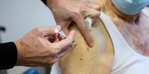 Covid-19 : pour lutter contre la reprise de l’épidémie, une nouvelle campagne vaccinale commence lundi