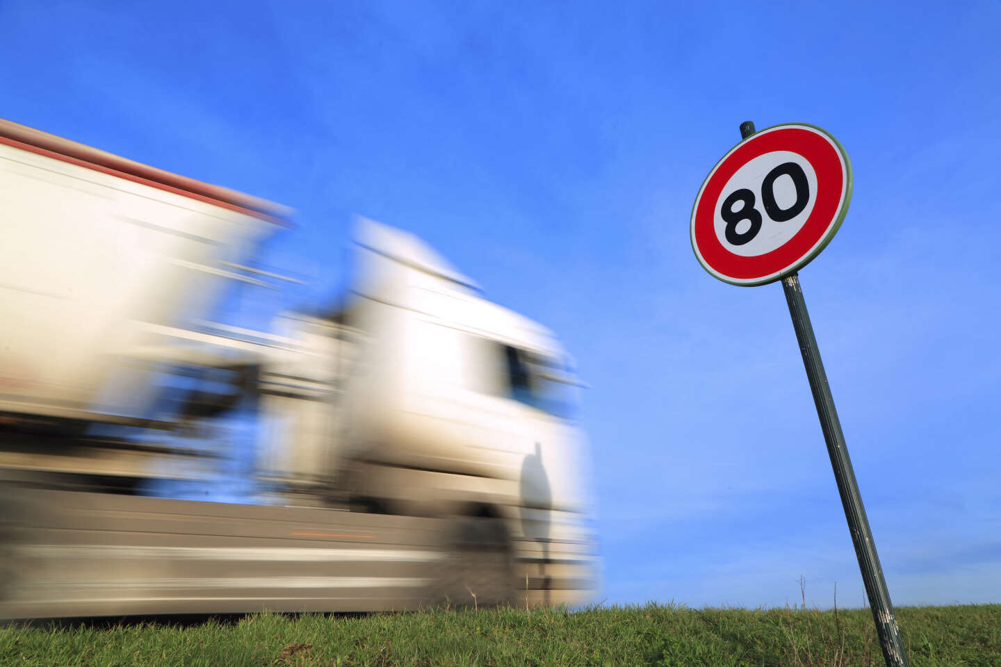 Transport : « Le coût direct d’une limitation de vitesse à 80 km/h pour les poids lourds sur autoroute représenterait un gain pour les transporteurs »