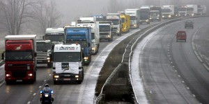 Gaz à effet de serre : les eurodéputés durcissent les normes d’émissions des bus et poids lourds