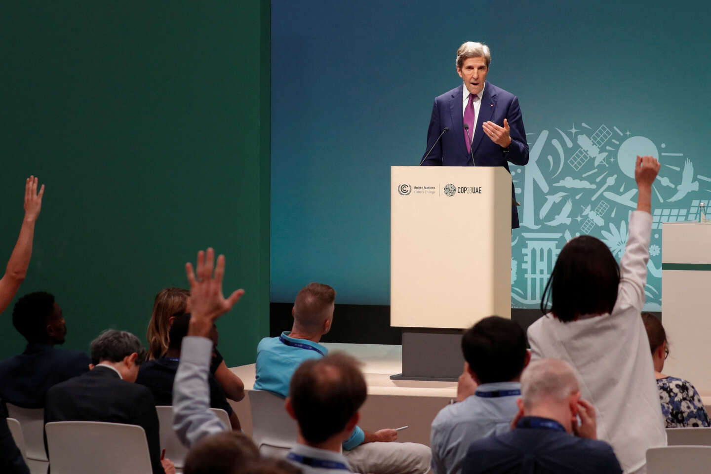 A la COP28, John Kerry défend une sortie des fossiles, mais sous conditions