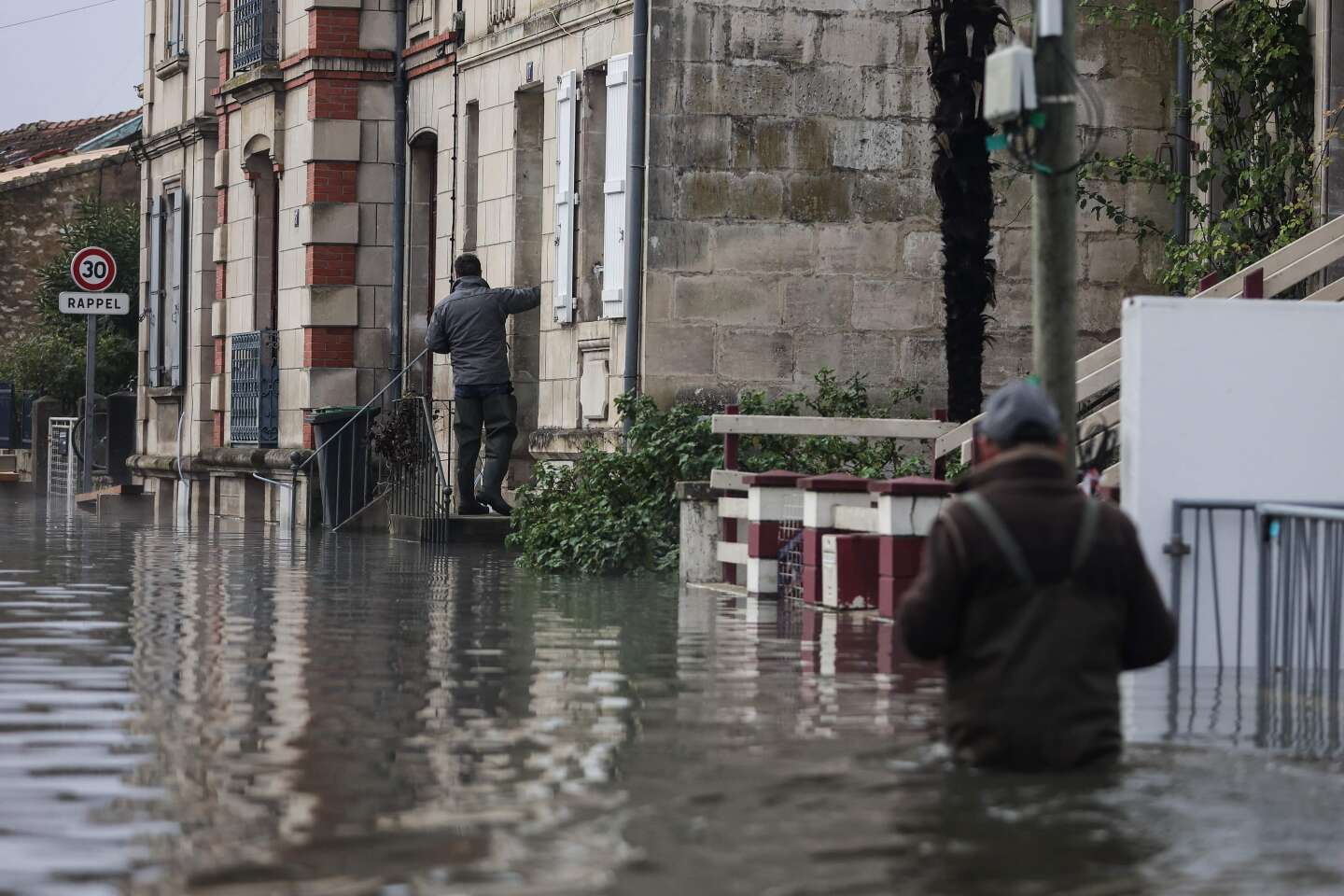 Inondations : la Charente maintenue en vigilance orange, après un pic de crue dimanche