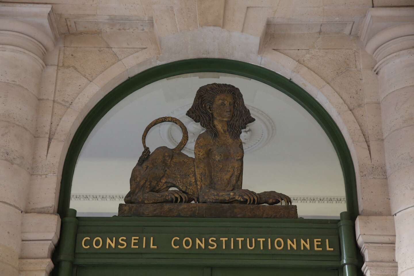 « Incompétence des “juges”, absence d’indépendance réelle : les entorses du Conseil constitutionnel à la démocratie »