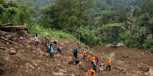 Un glissement de terrain en Indonésie fait 20 morts, selon un bilan définitif
