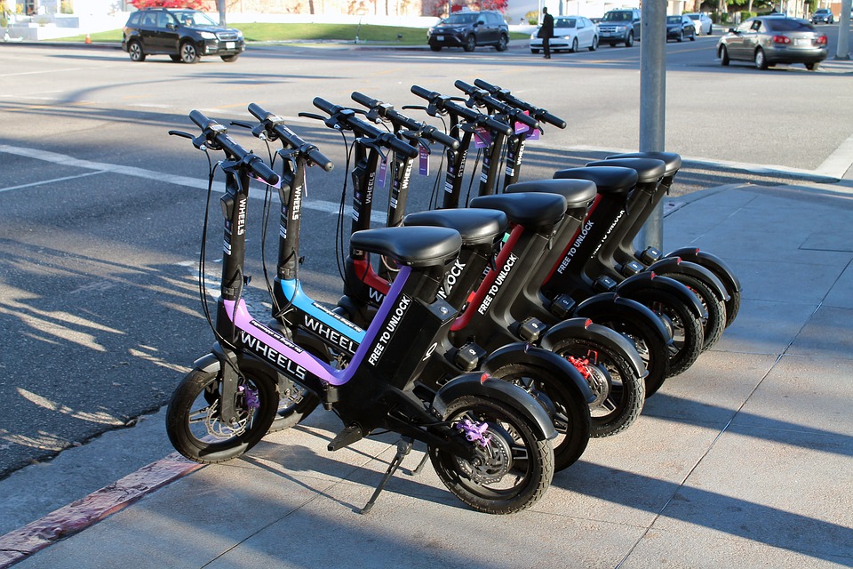 Code de la route : quelle réglementation pour les scooters électriques ?