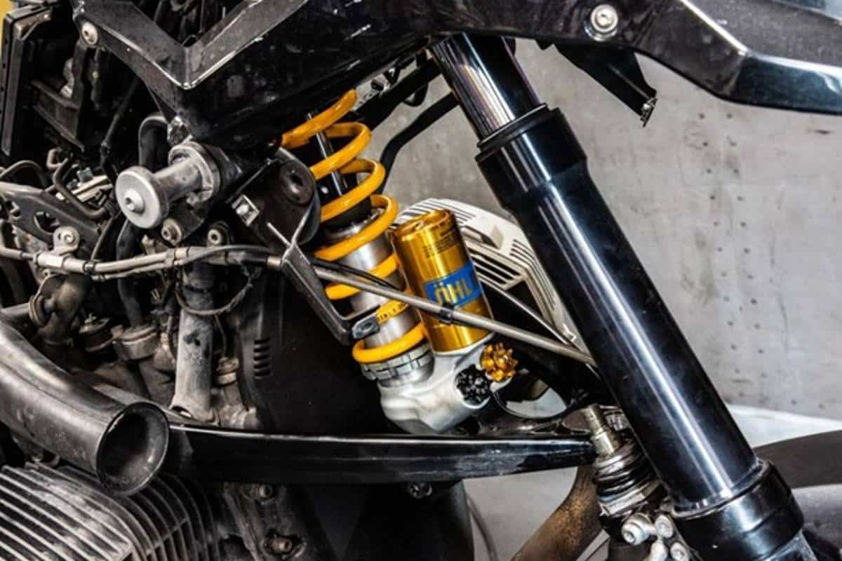 Comment reconditionner les amortisseurs d’une moto BMW ?