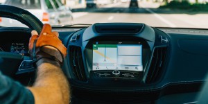 Comment installer Waze sur Android auto ? le mode d’emploi de A à Z