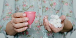Coupe menstruelle et tampons : attention au choc toxique