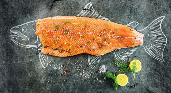 Le saumon bio est-il plus toxique que le conventionnel ?