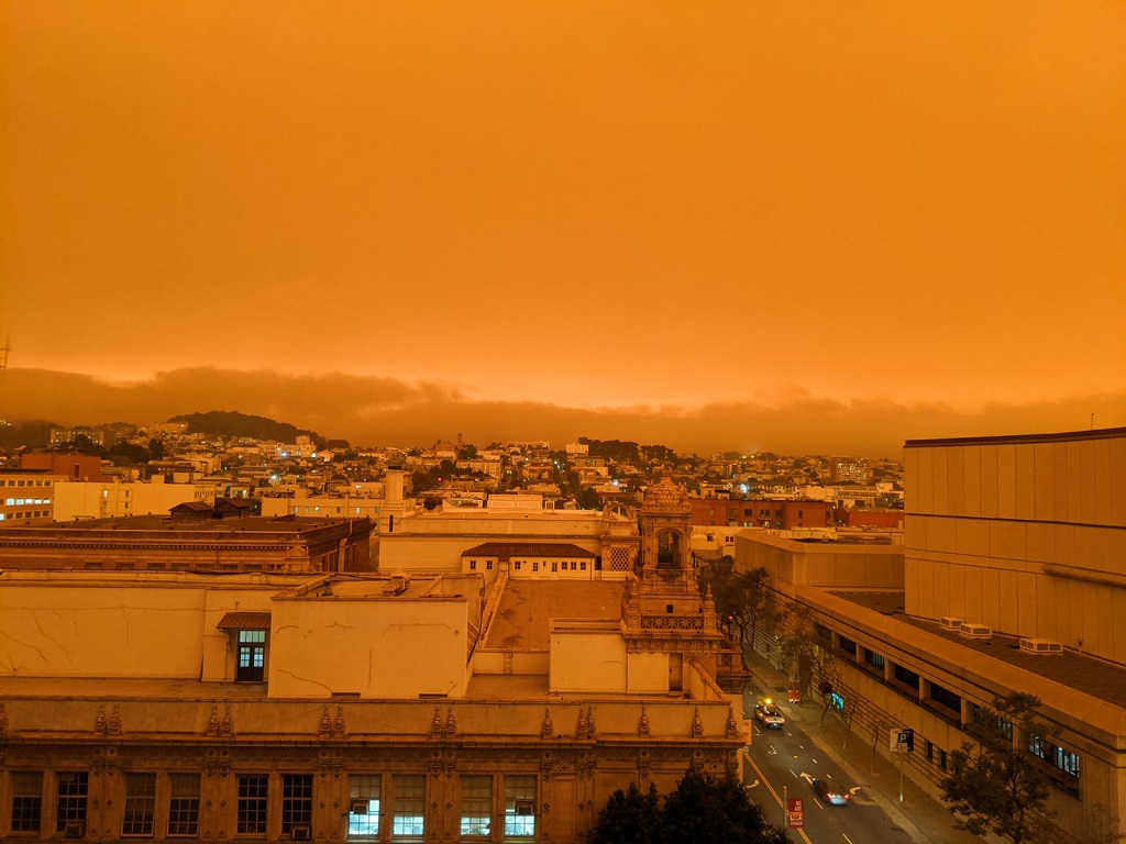 Le ciel de Californie orange, comme dans Blade Runner