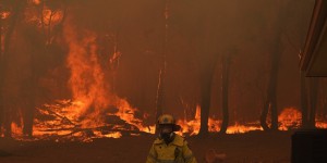 Australie : feu contenu près de Perth, ville confinée à cause du coronavirus
