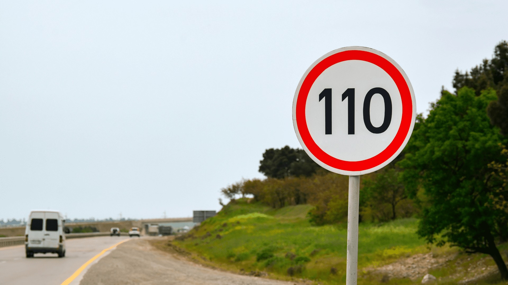  Sobriété : les agents de l’État à 110 km/h, une mesure à deux vitesses