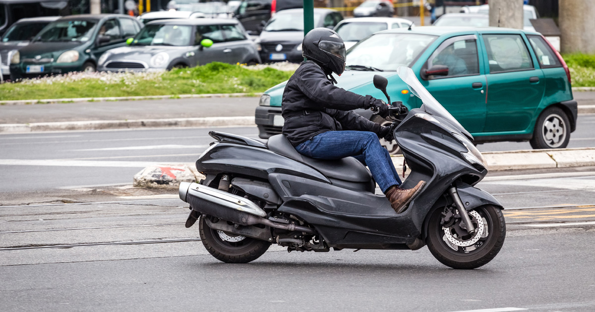 Pollution de l'air : une étude alerte sur les émissions des scooters et des voiturettes