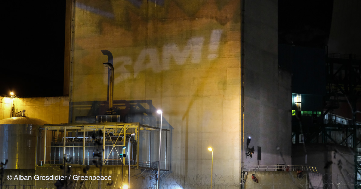 Une vingtaine de militants de Greenpeace se sont introduits dans la centrale nucléaire de Cruas