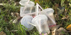 Interdiction des produits plastique jetables : les industriels ripostent