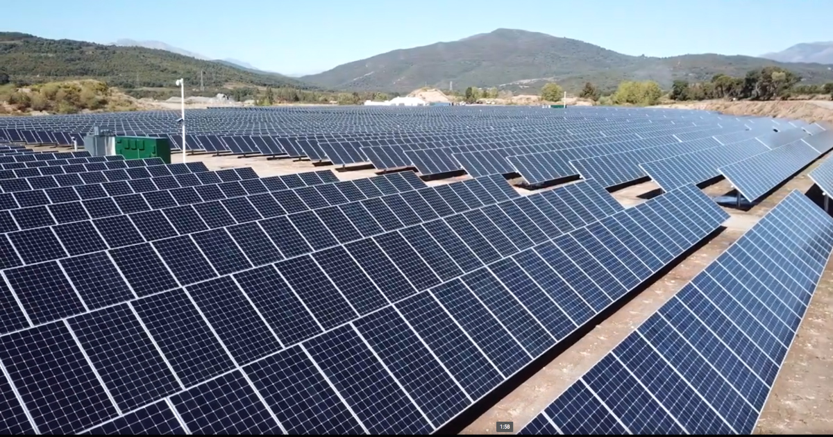 [VIDEO] Des centrales photovoltaïques avec stockage pour l'autonomie énergétique de la Corse
