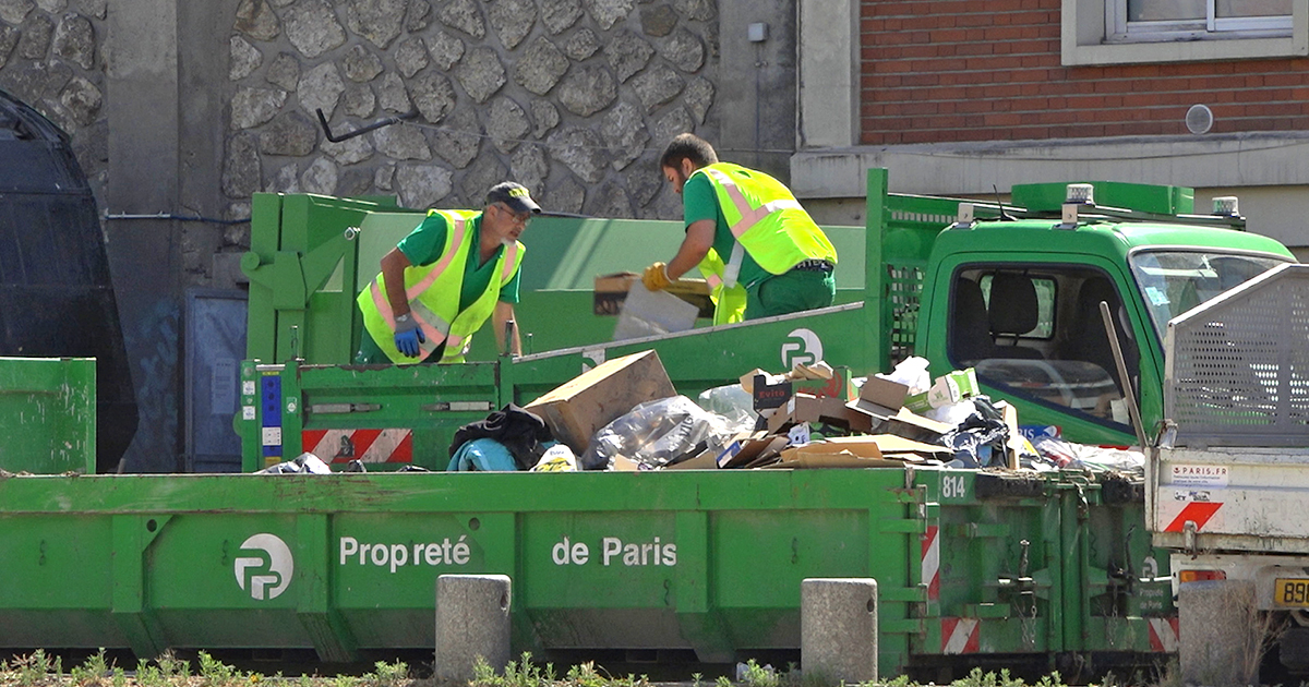 [VIDEO] Paris : les agents d'entretien garants de l'environnement urbain