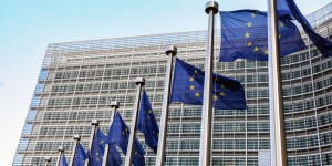 Covid-19 : la Commission européenne adopte un cadre pour soutenir les entreprises, notamment aériennes