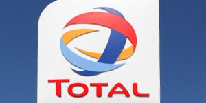 Des actionnaires de Total demandent au groupe d'aligner ses activités avec l'Accord de Paris