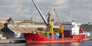 Nitrate d'ammonium : l'État se penche sur le transit dans les ports 