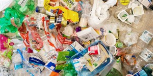 Emballages plastique : l'État propose des objectifs de réduction, de réemploi et de recyclage
