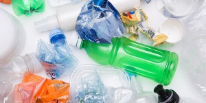 Un rapport dénonce les banques qui financent la pollution plastique