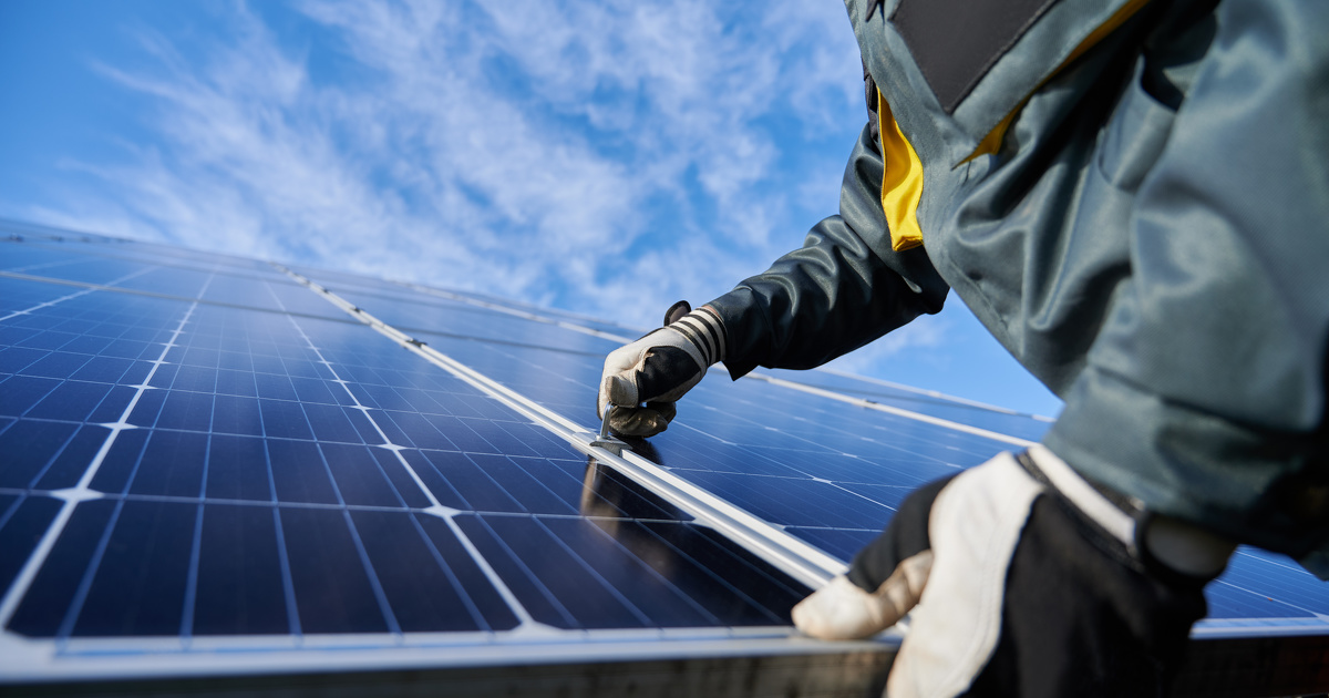 Révisions des contrats solaires : la CRE invite les producteurs à se faire entendre