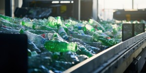 Plastique : la faiblesse de la demande en résines recyclées plombe les résultats des recycleurs
