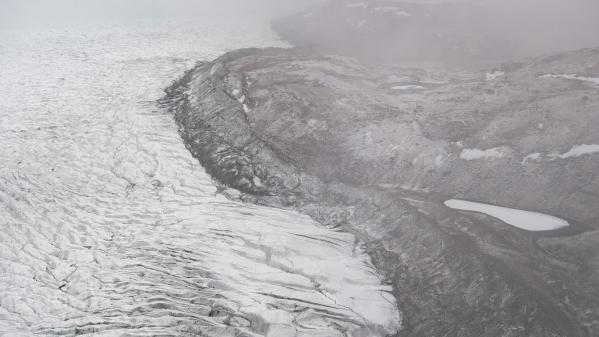 Groenland : une vague de chaleur provoque un épisode de fonte 'massive' des glaces, selon des spécialistes