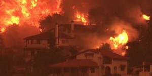 Grèce : l'île d'Eubée continue d'être ravagée par les flammes