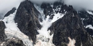Italie : dans les Alpes, un glacier dangereusement instable