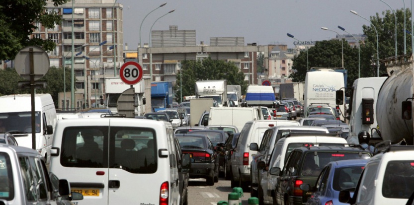 Pollution : Paris réclame la circulation alternée vendredi